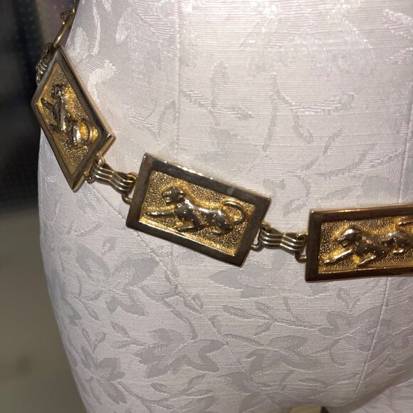 Vintage Womens One Size Gold Toned Rectangular Panel Jaguar Metal Belt - Picture 3 of 8